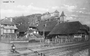 1933: Rechts Haus Grunder, wurde 1955 abgebrochen