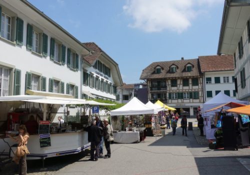 Bahnhofstrasse Loupe-Märit (3)